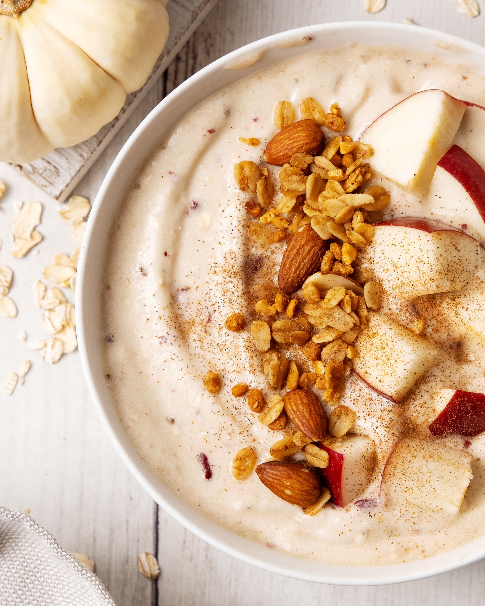 Apple Pie Smoothie Bowl